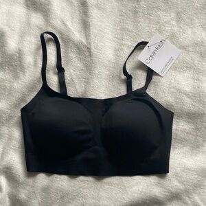 NWT Calvin Klein Lightly Lined Bralette size Medium Black